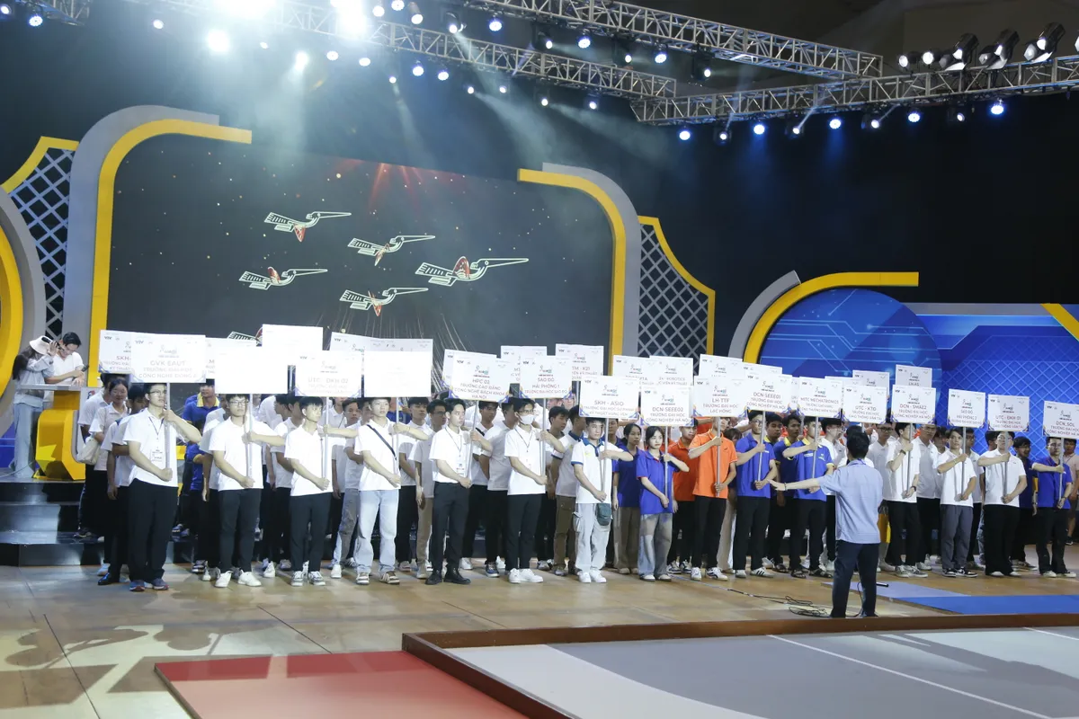 Sẵn sàng cho vòng chung kết Robocon Việt Nam 2025 - Ảnh 16.