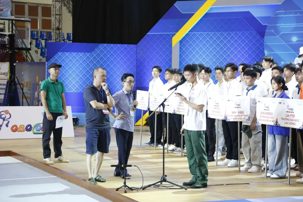 Sẵn sàng cho vòng chung kết Robocon Việt Nam 2025 - Ảnh 14.