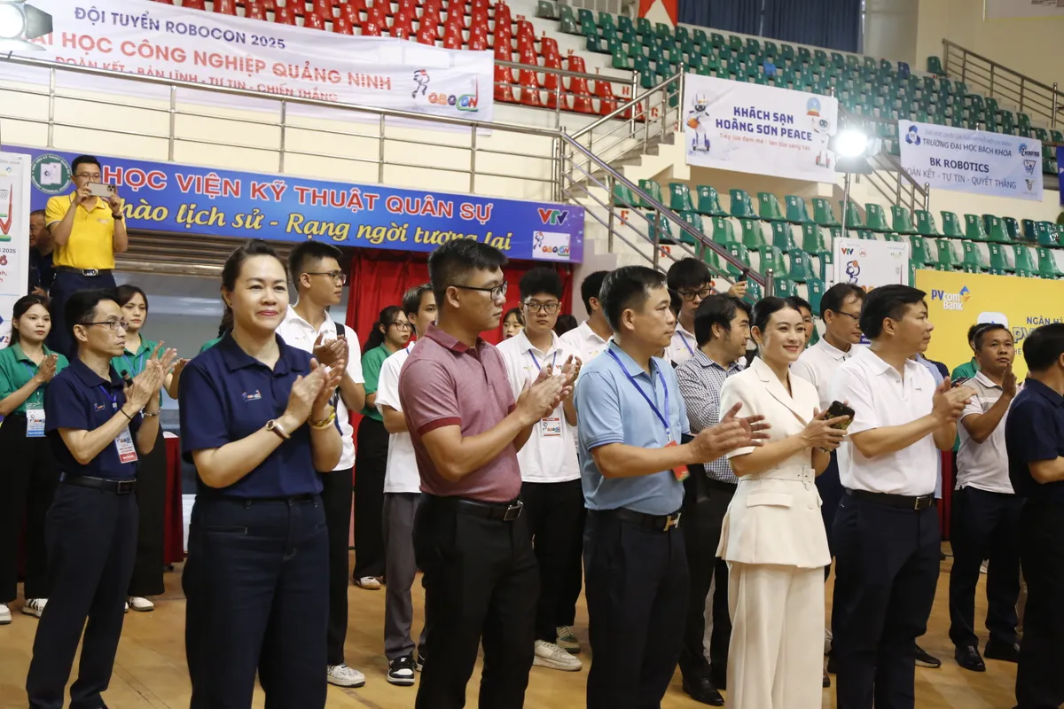 Robocon Việt Nam 2025: Khai mạc triển lãm trưng bày sản phẩm công nghệ Robotics Connect - Ảnh 18.