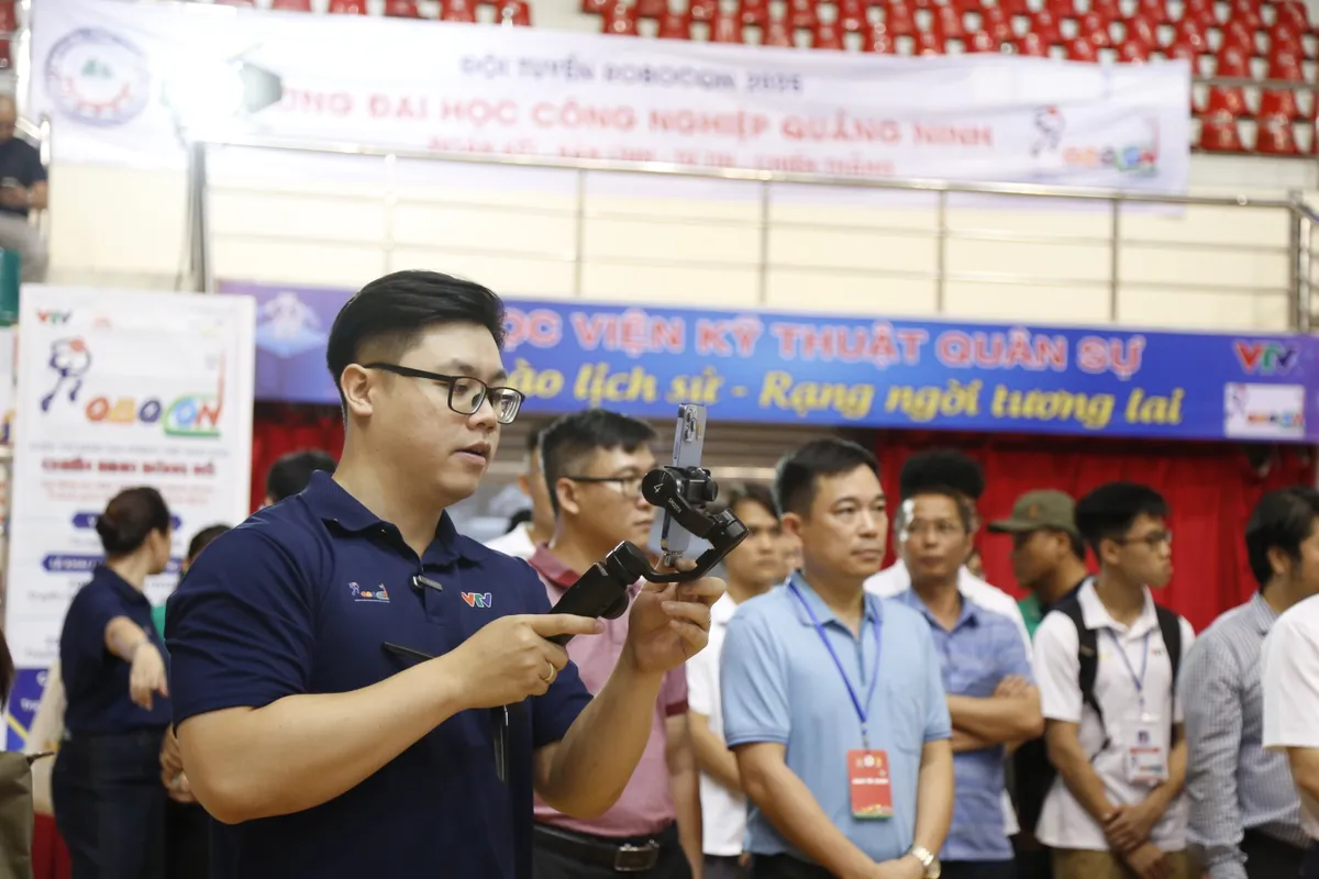 Robocon Việt Nam 2025: Khai mạc triển lãm trưng bày sản phẩm công nghệ Robotics Connect - Ảnh 15.