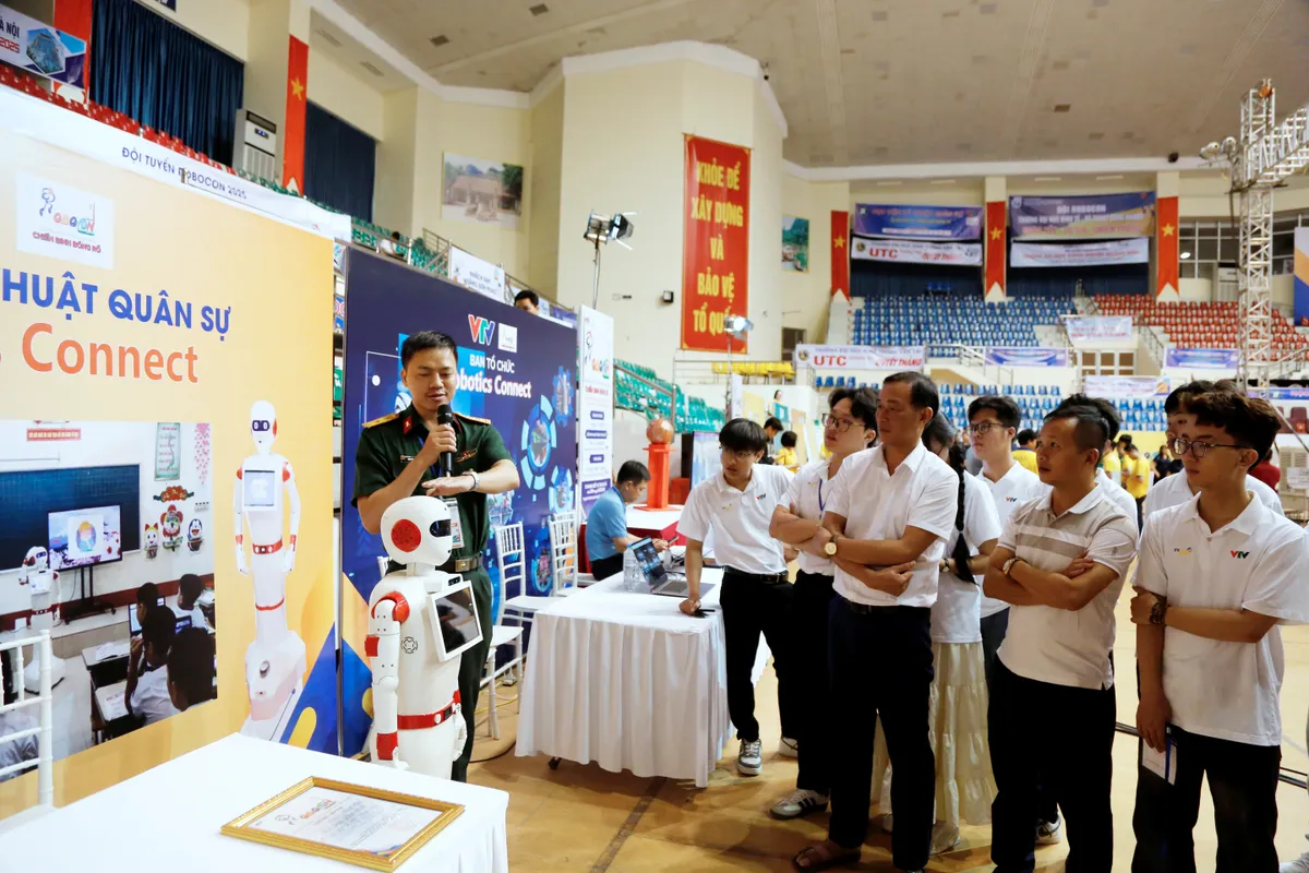 Robocon Việt Nam 2025: Khai mạc triển lãm trưng bày sản phẩm công nghệ Robotics Connect - Ảnh 21.