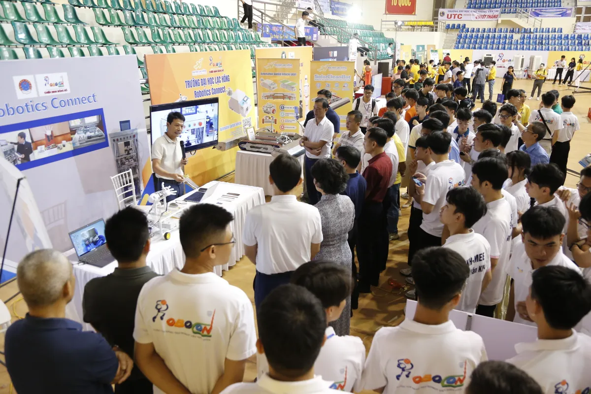 Robocon Việt Nam 2025: Khai mạc triển lãm trưng bày sản phẩm công nghệ Robotics Connect - Ảnh 32.