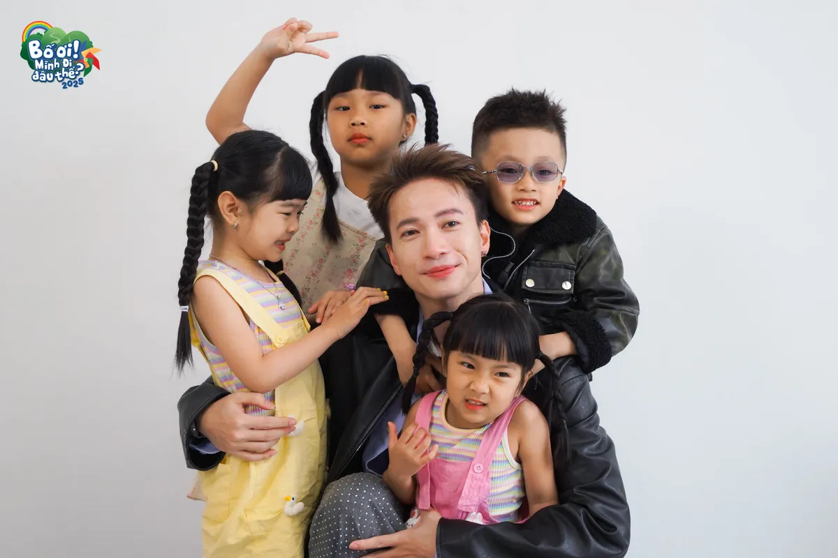 S.T Sơn Thạch lần đầu làm... bố tập sự - Ảnh 1.