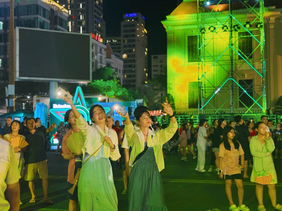 Nha Trang - Điểm hẹn văn hóa quốc tế đầy sắc màu - Ảnh 6.