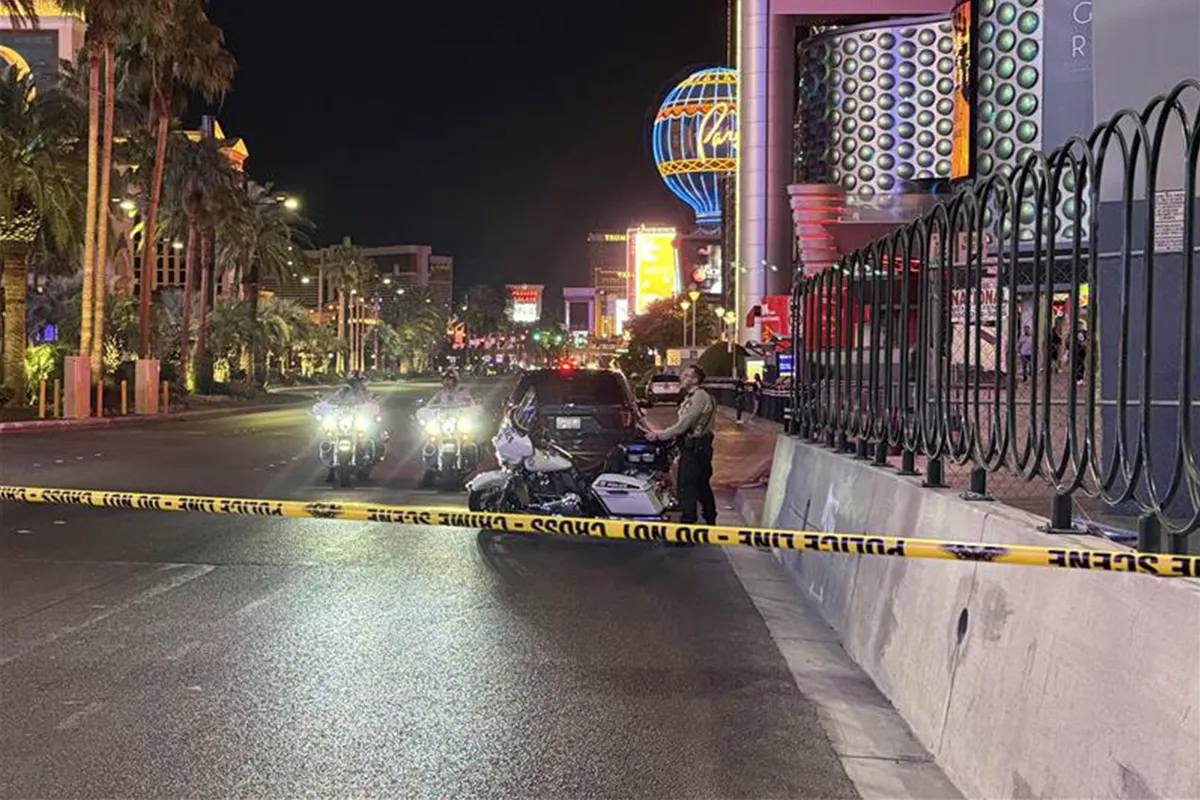 2 người thiệt mạng trong vụ xả súng trên đường phố Las Vegas - Ảnh 2.