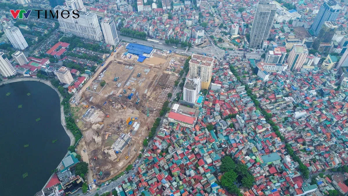 Cận cảnh công trường thi công dự án trên đất vàng phố Giảng Võ (Hà Nội) - Ảnh 6.