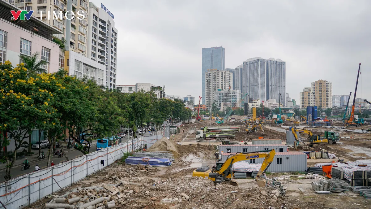 Cận cảnh công trường thi công dự án trên đất vàng phố Giảng Võ (Hà Nội) - Ảnh 5.
