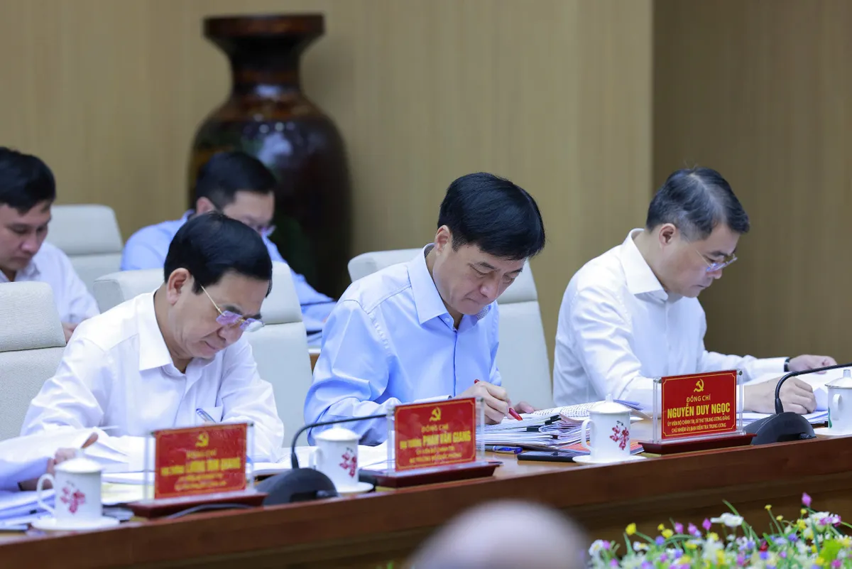 Tổng Bí thư Tô Lâm làm việc với Ban Thường vụ Tỉnh ủy Phú Thọ, Vĩnh Phúc và Hòa Bình - Ảnh 2. Tổng Bí thư Tô Lâm làm việc với Ban Thường vụ Tỉnh ủy Phú Thọ, Vĩnh Phúc và Hòa Bình - Ảnh 2.