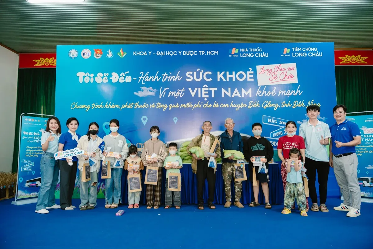 Long Châu sẻ chia – Hành trình sức khoẻ, vì một Việt Nam khỏe mạnh - Ảnh 1.
