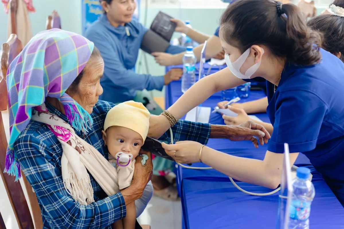 Long Châu sẻ chia – Hành trình sức khoẻ, vì một Việt Nam khỏe mạnh - Ảnh 2.