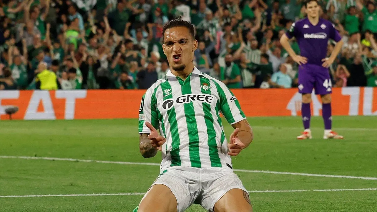Real Betis đưa đề nghị kỷ lục để chiêu mộ Antony - Ảnh 1.