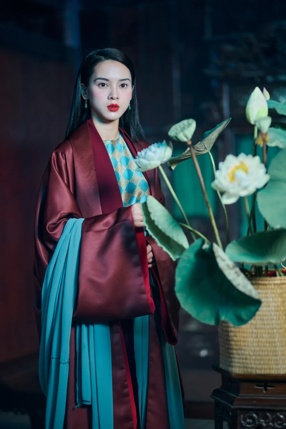 Nguyễn Trần Trung Quân gặp lại Quỳnh Lương trong MV mới - Ảnh 2.