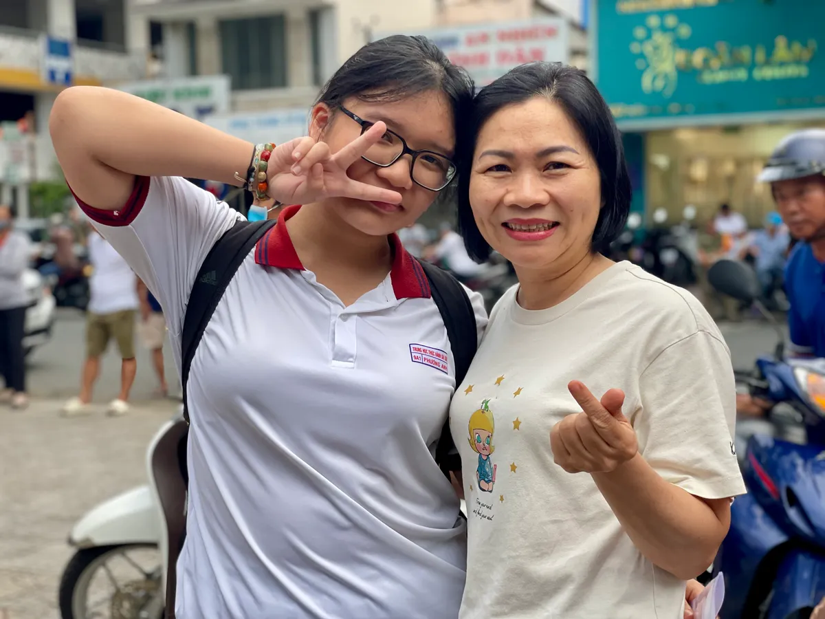 Thi đậu sớm vào lớp 10 trường chuyên, thí sinh vừa mừng, vừa bối rối - Ảnh 3.