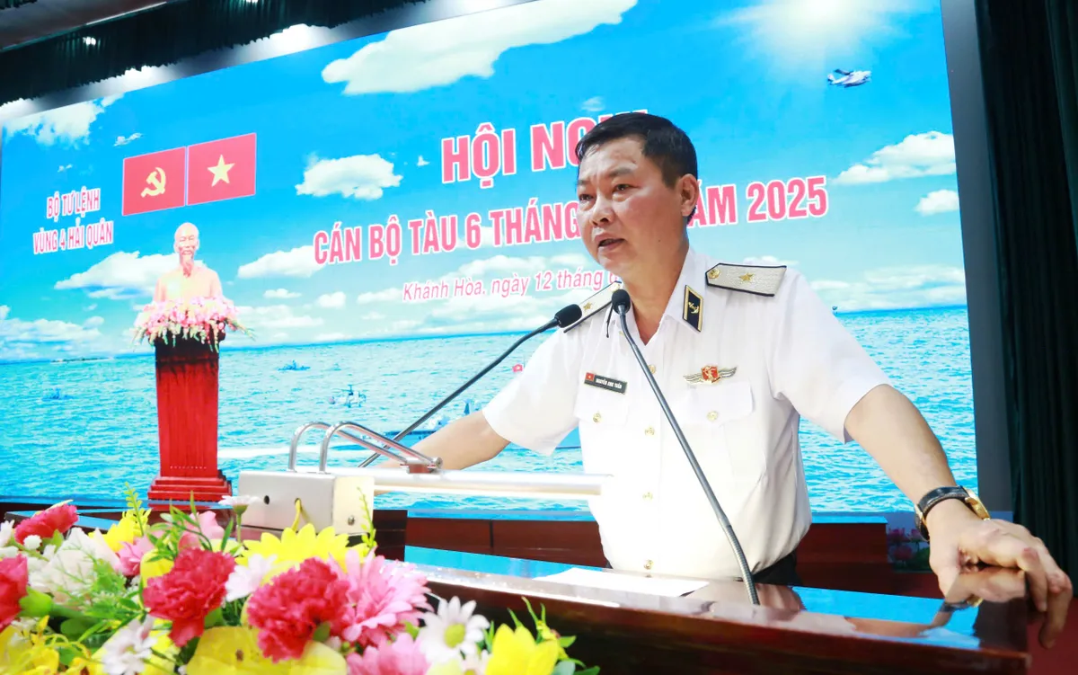 Vùng 4 Hải quân: Đánh giá toàn diện, rút kinh nghiệm công tác trên tàu 6 tháng đầu năm - Ảnh 2. Vùng 4 Hải quân: Đánh giá toàn diện, rút kinh nghiệm công tác trên tàu 6 tháng đầu năm - Ảnh 2.