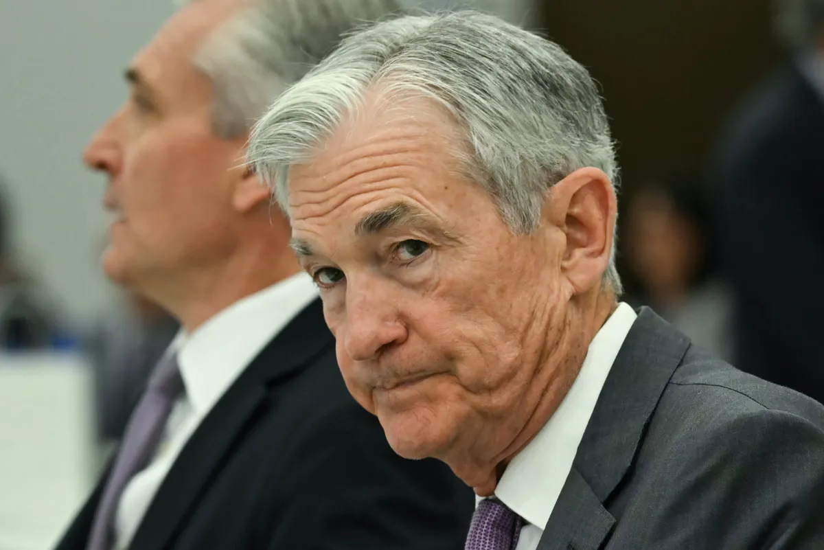 Ông Trump nói Chủ tịch Fed là kẻ ngốc - Ảnh 1.