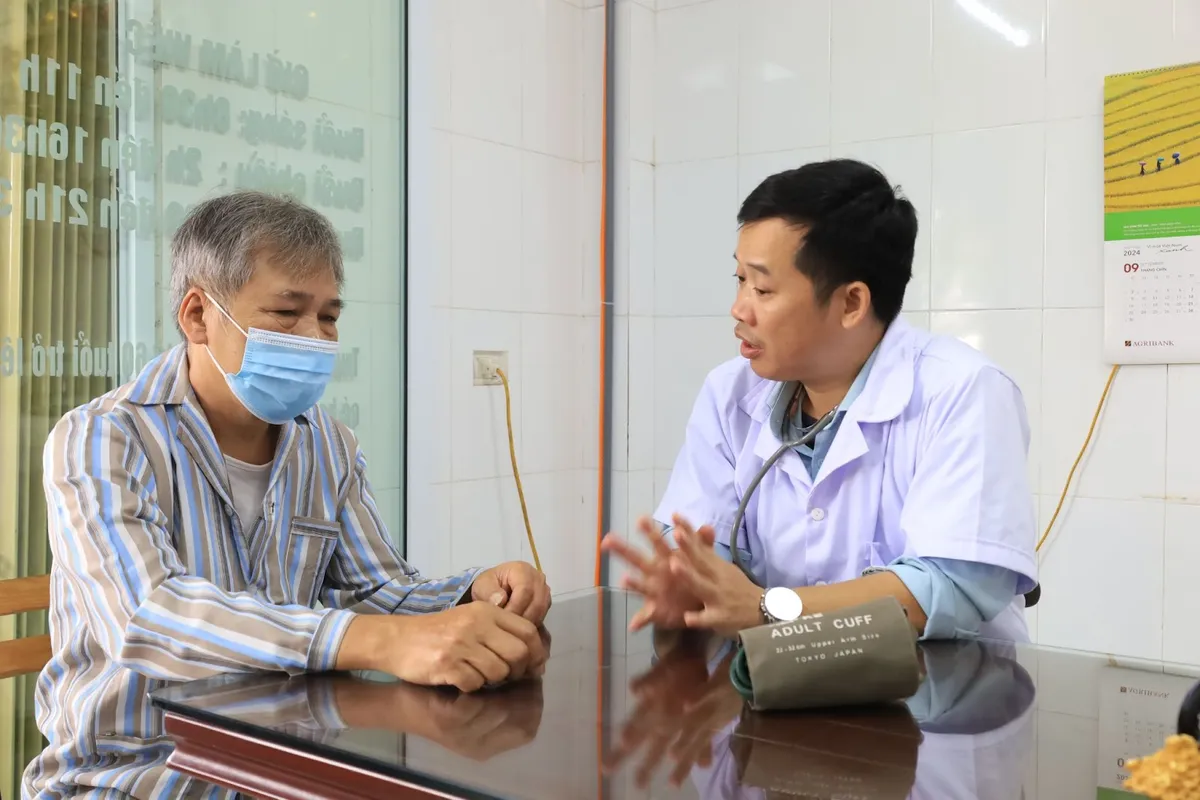 Chăm sóc, tư vấn sức khỏe miễn phí cho người cao tuổi - Ảnh 2.