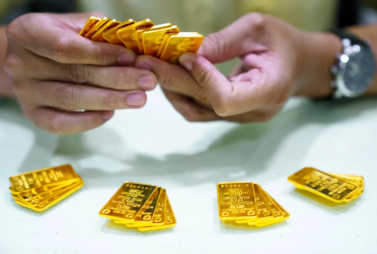 Gi&aacute; v&agrave;ng SJC giảm 2 triệu đồng/lượng- Ảnh 1.