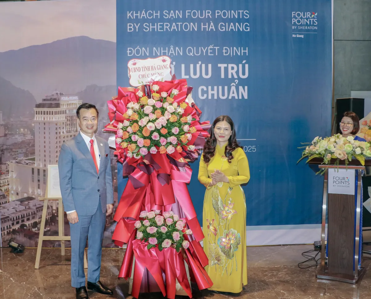 Cực Bắc Tổ quốc - Hà Giang có khách sạn 5 sao đầu tiên được trao chứng nhận - Ảnh 2.