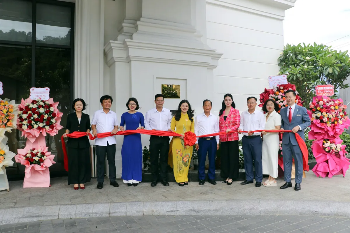 Cực Bắc Tổ quốc - Hà Giang có khách sạn 5 sao đầu tiên được trao chứng nhận - Ảnh 1.