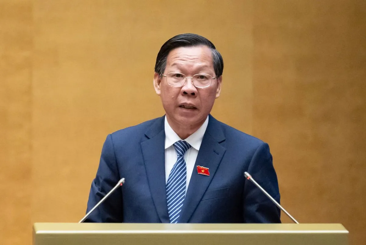 Nước ngọt chịu thuế tiêu thụ đặc biệt, tiếp tục áp thuế với xăng và điều hoà - Ảnh 1.