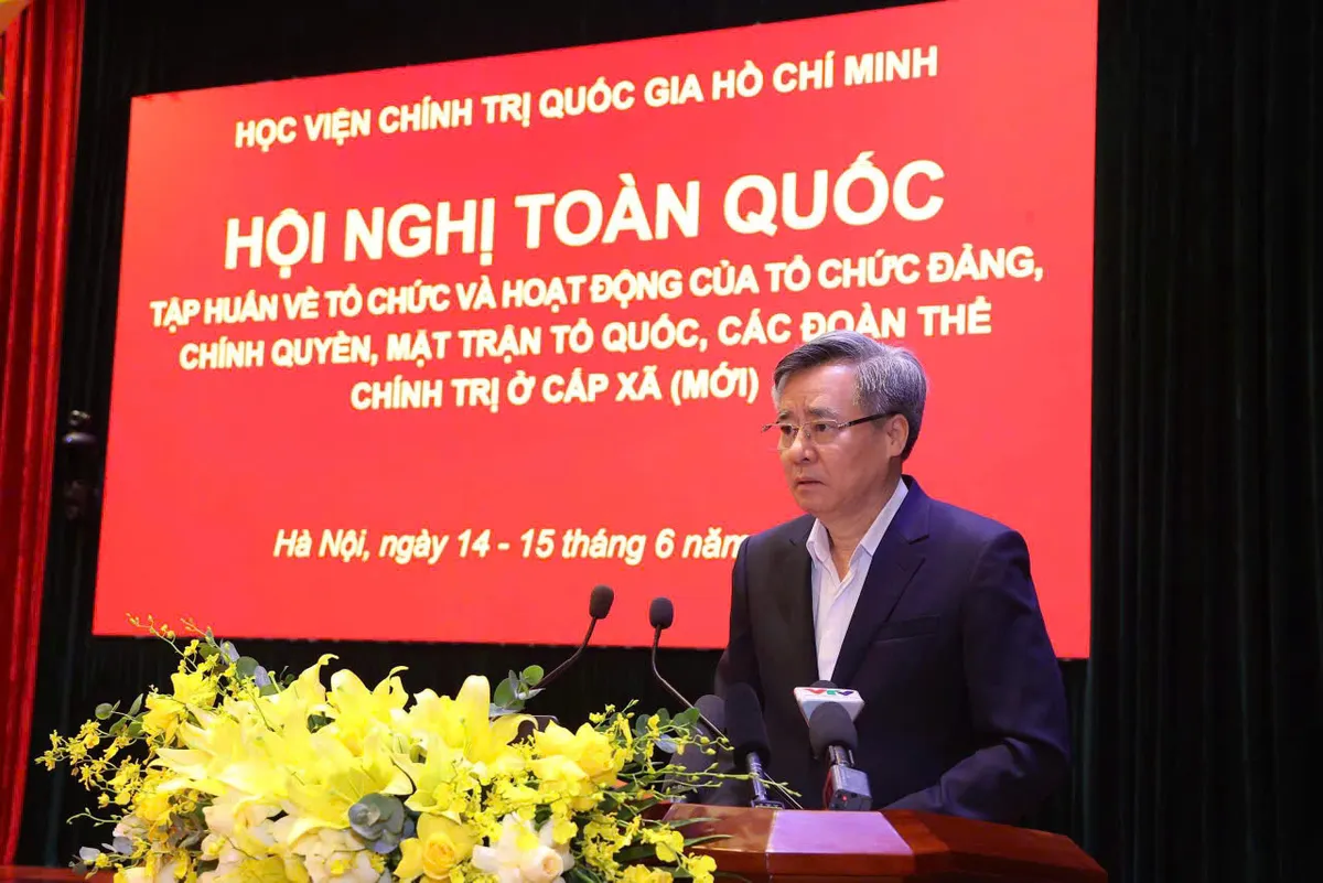 Những điểm mới trong quy định, hướng dẫn của Trung ương về thi hành Điều lệ Đảng - Ảnh 1.