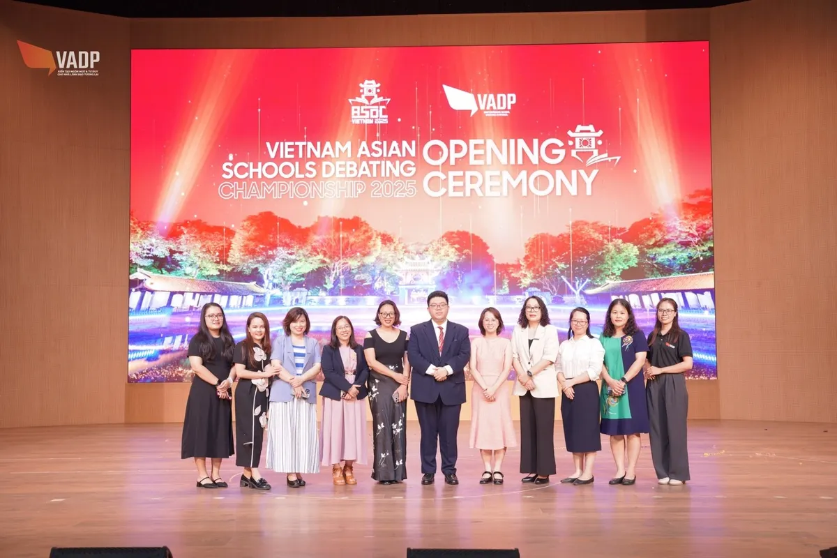 Lần đầu tiên Việt Nam đăng cai giải đấu tranh biện lớn nhất châu lục - ASDC 2025 - Ảnh 2.