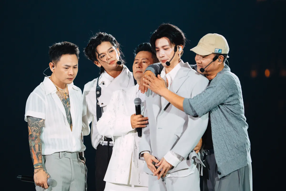 Các Anh Tài “đốt cháy” sân khấu Concert Day 5 với hơn 50 ca khúc - Ảnh 14.