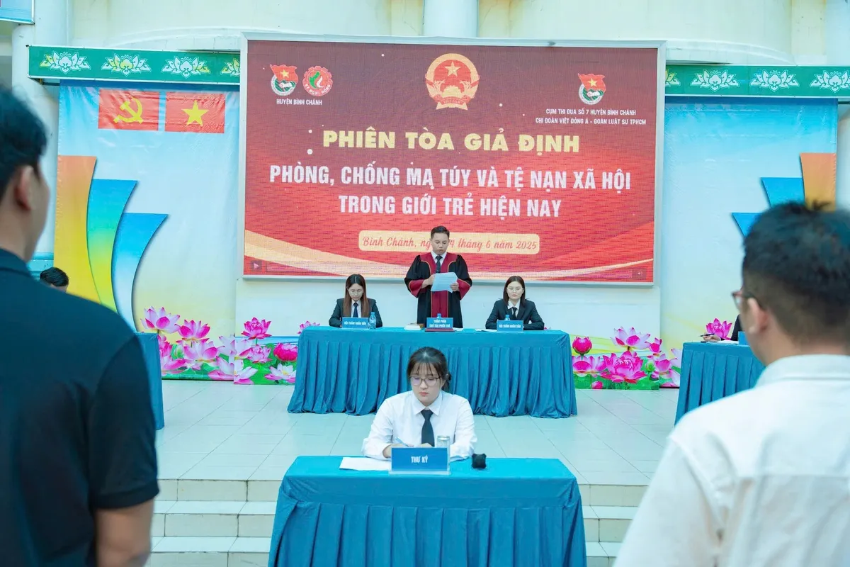 Những bước chân tình nguyện nối nhịp thành phố - Ảnh 4.