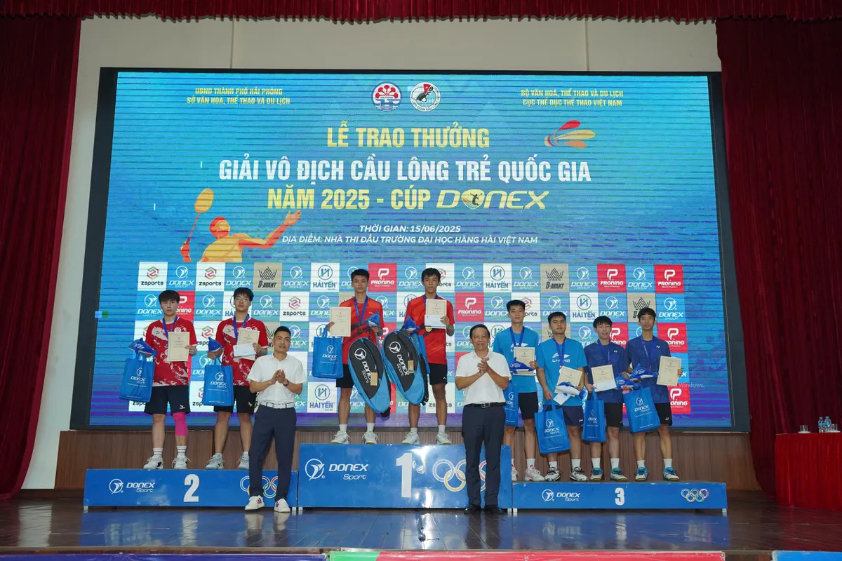 Lâm Đồng lên ngôi vô địch giải cầu lông trẻ Quốc gia 2025 - Cúp Donex   - Ảnh 5.
