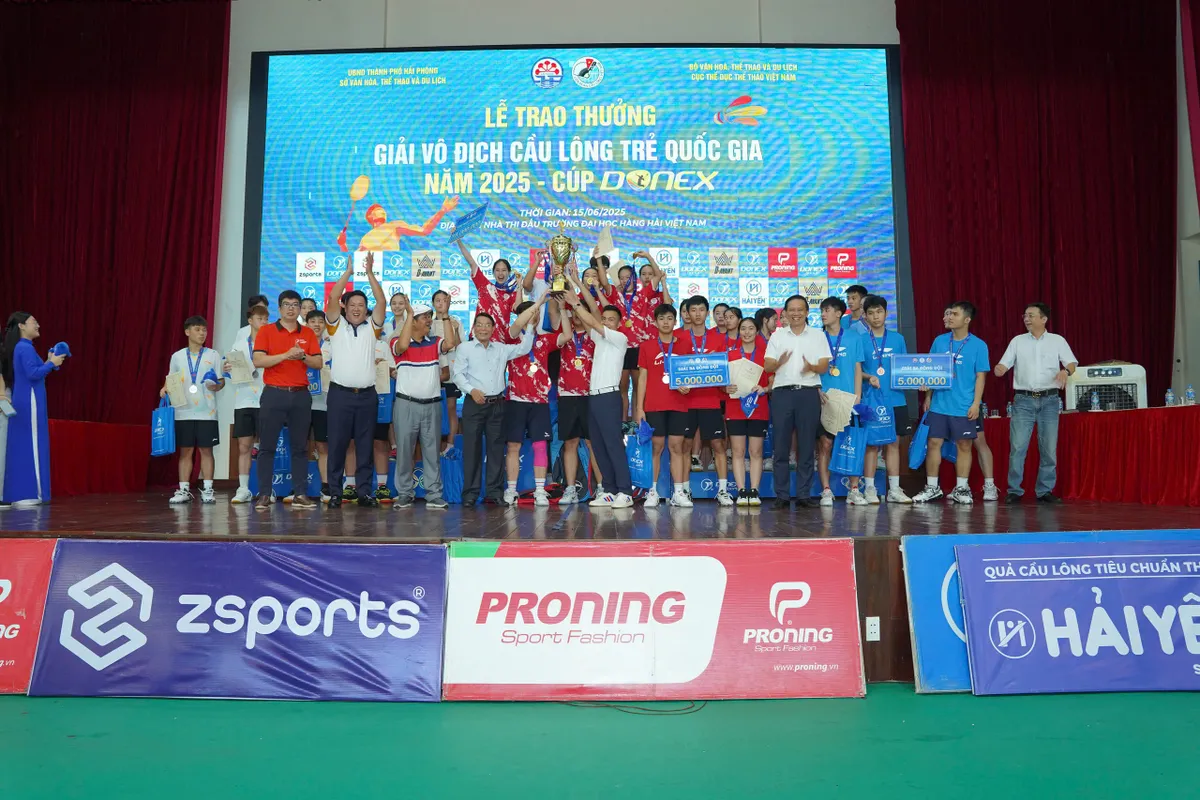 Lâm Đồng lên ngôi vô địch giải cầu lông trẻ Quốc gia 2025 - Cúp Donex   - Ảnh 6.