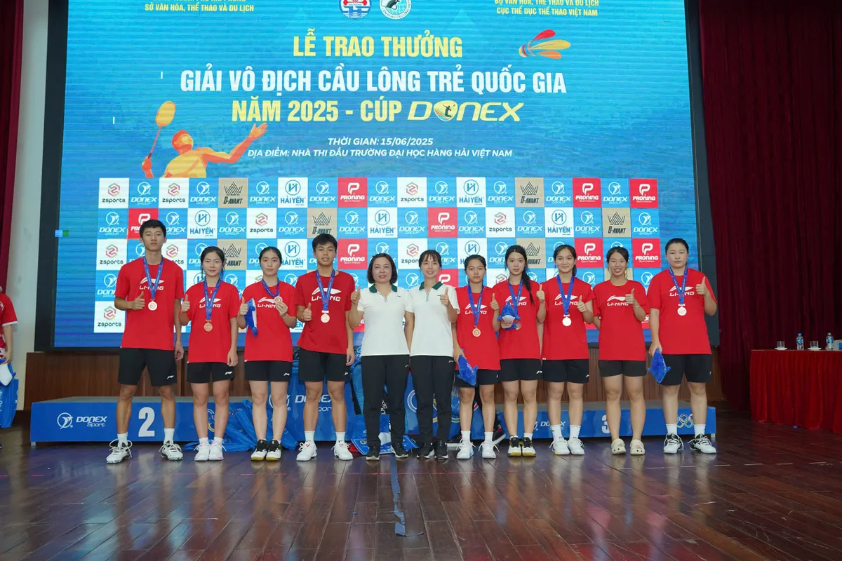 Lâm Đồng lên ngôi vô địch giải cầu lông trẻ Quốc gia 2025 - Cúp Donex   - Ảnh 4.