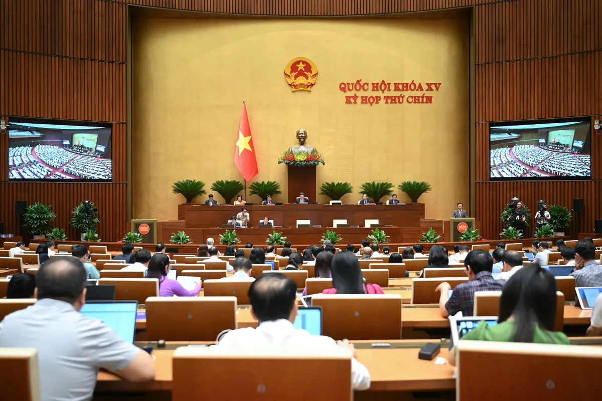 Quốc hội thông qua sửa 5 điều của Hiến pháp, kết thúc hoạt động cấp huyện từ 1/7 - Ảnh 1.