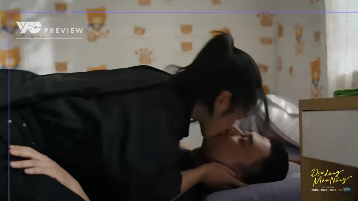 Dịu dàng màu nắng - Tập 11: Nam hôn Bắc khi anh say xỉn - Ảnh 3.