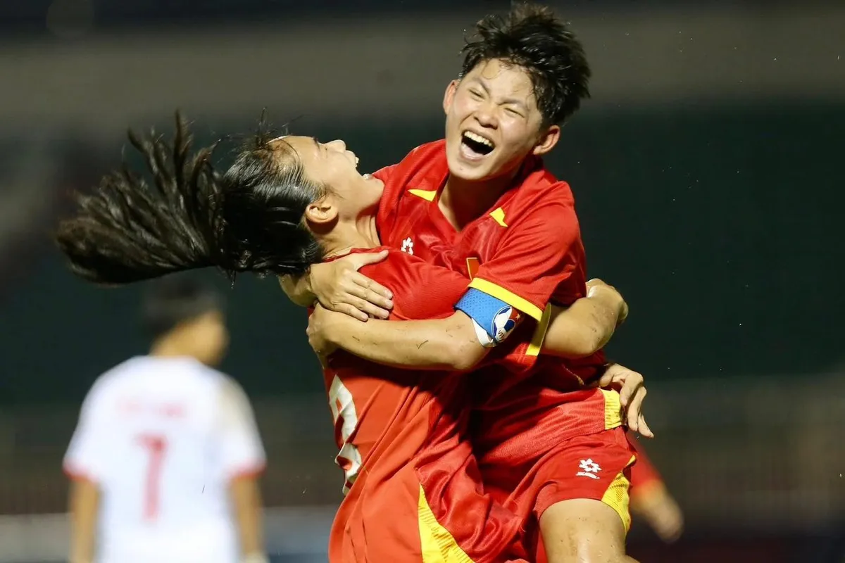 Thắng đậm Indonesia, U19 nữ Việt Nam tái ngộ Thái Lan ở chung kết Đông Nam Á - Ảnh 2.