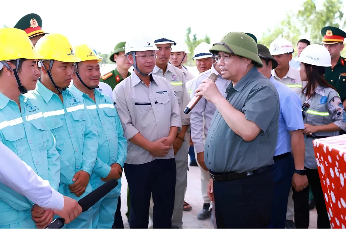 Kinh tế biển miền Trung – Từ tiềm năng đến động lực tăng trưởng quốc gia - Ảnh 2.