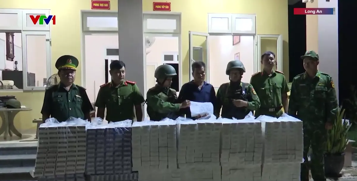 Thuốc lá lậu nóng trở lại ở biên giới với nhiều thủ đoạn tinh vi - Ảnh 1.