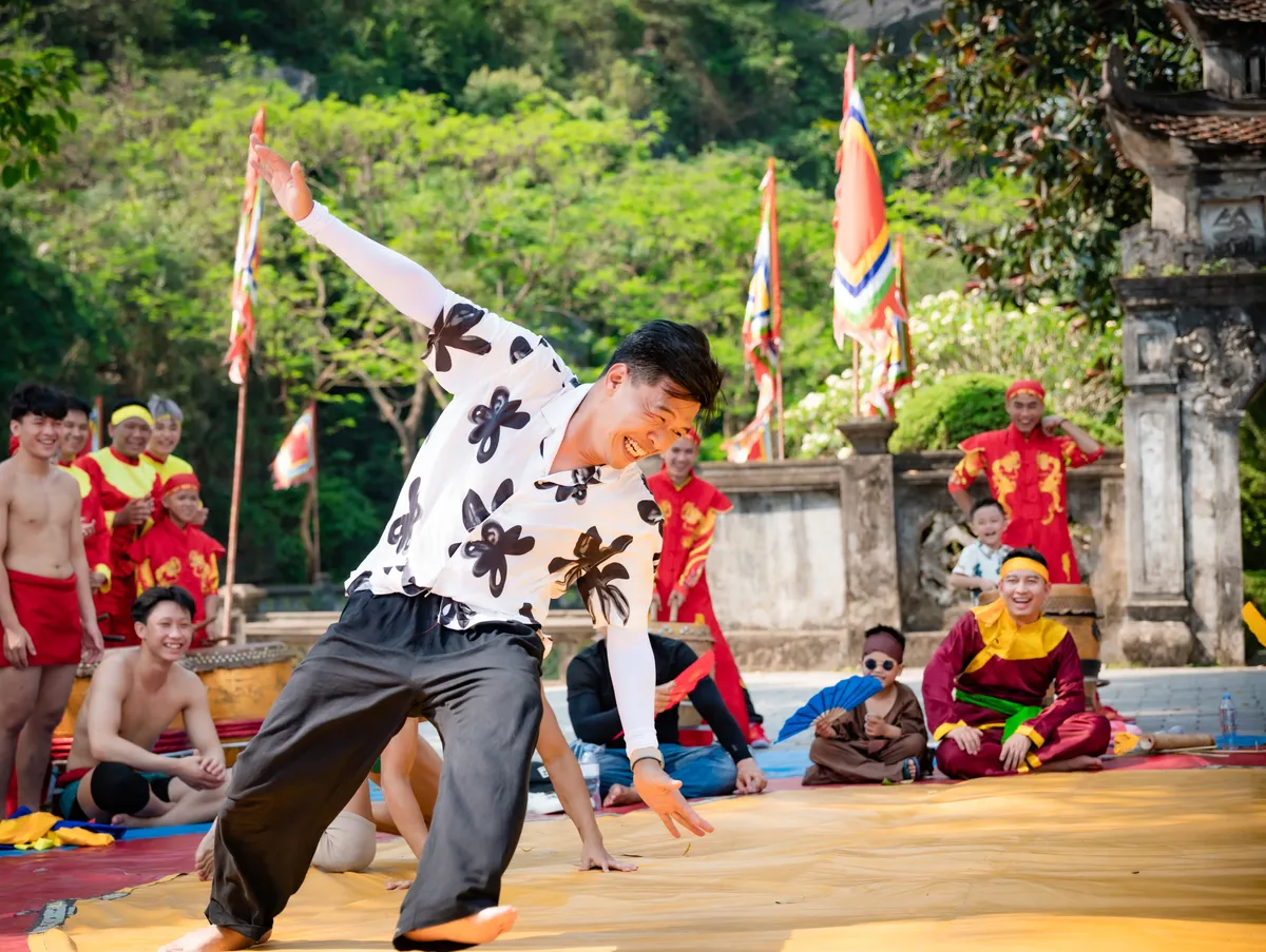 Bố ơi mình đi đâu thế: Duy Hưng - Trung Ruồi lần đầu đấu vật - Ảnh 3.