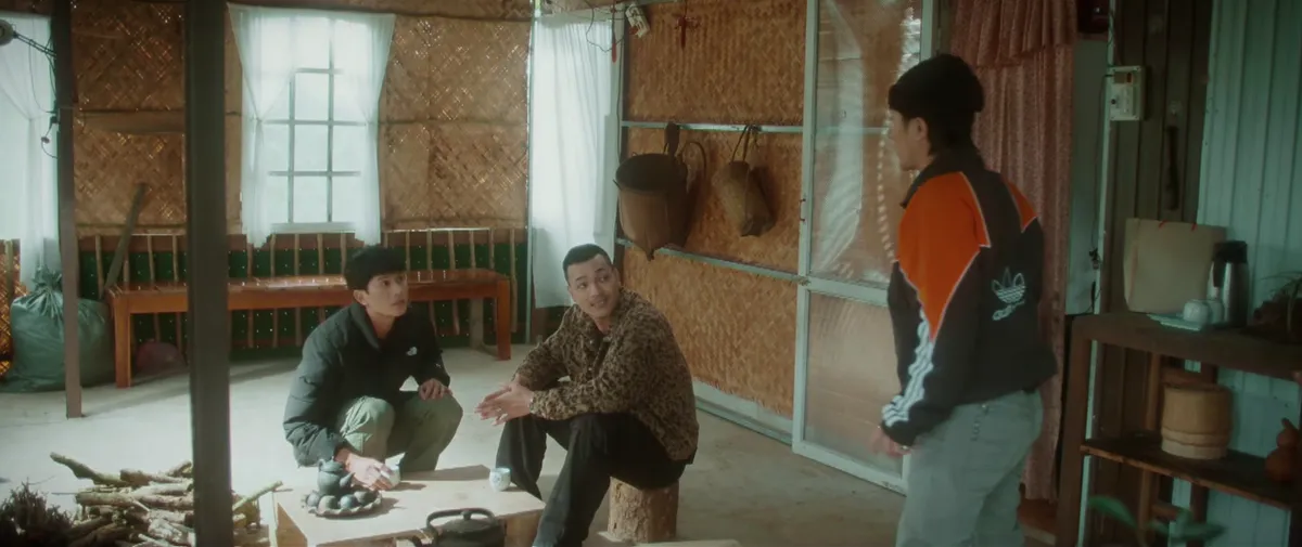 Mặt Trời Lạnh - Tập 7: Cô Gái Khiến Thiếu Gia Mặt Lạnh Lần Đầu Cười Rạng Rỡ - Ảnh 4. Mặt Trời Lạnh - Tập 7: Cô Gái Khiến Thiếu Gia Mặt Lạnh Lần Đầu Cười Rạng Rỡ - Ảnh 4.