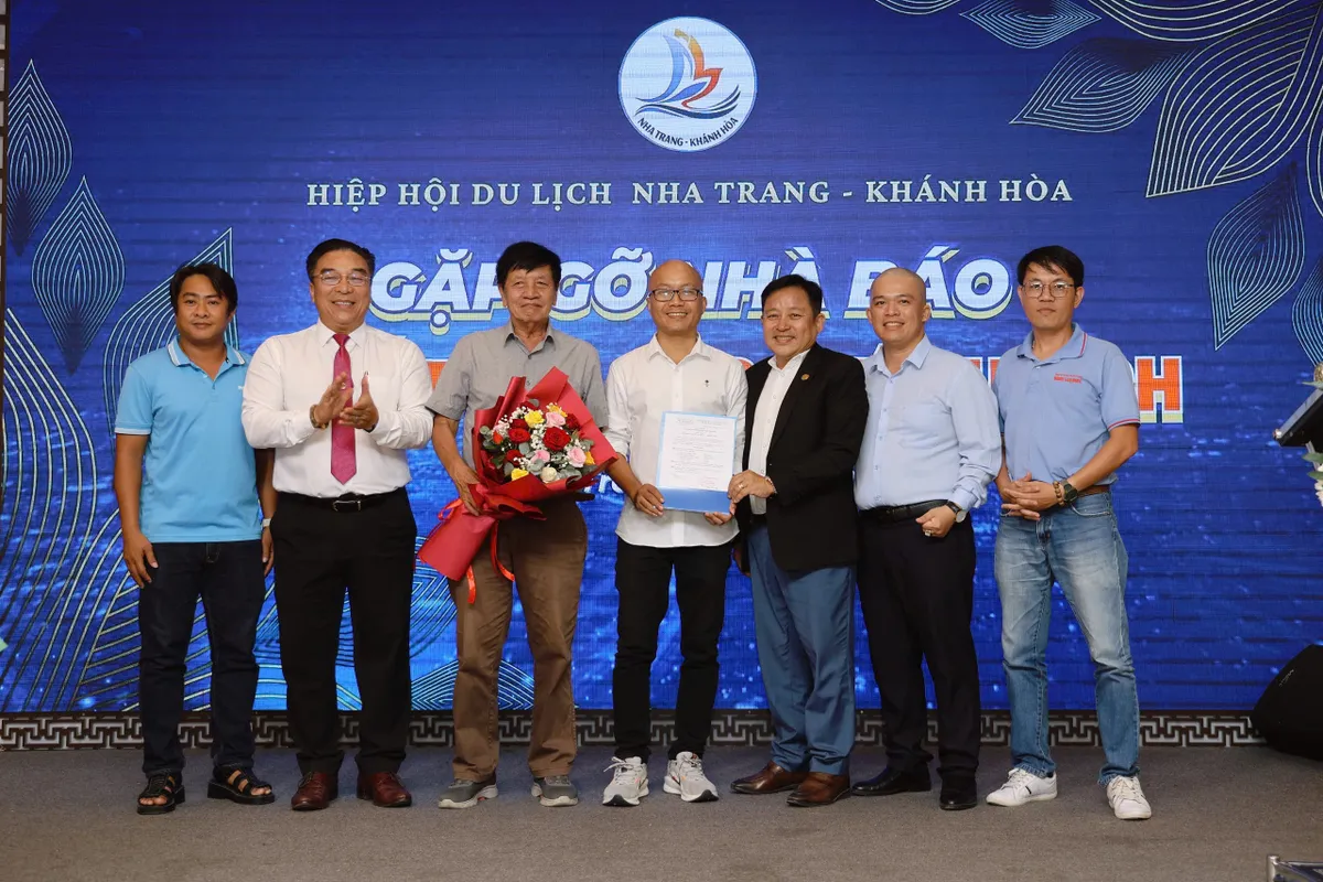 Khi báo chí đồng hành: Cầu nối phát triển bền vững ngành du lịch - Ảnh 2.