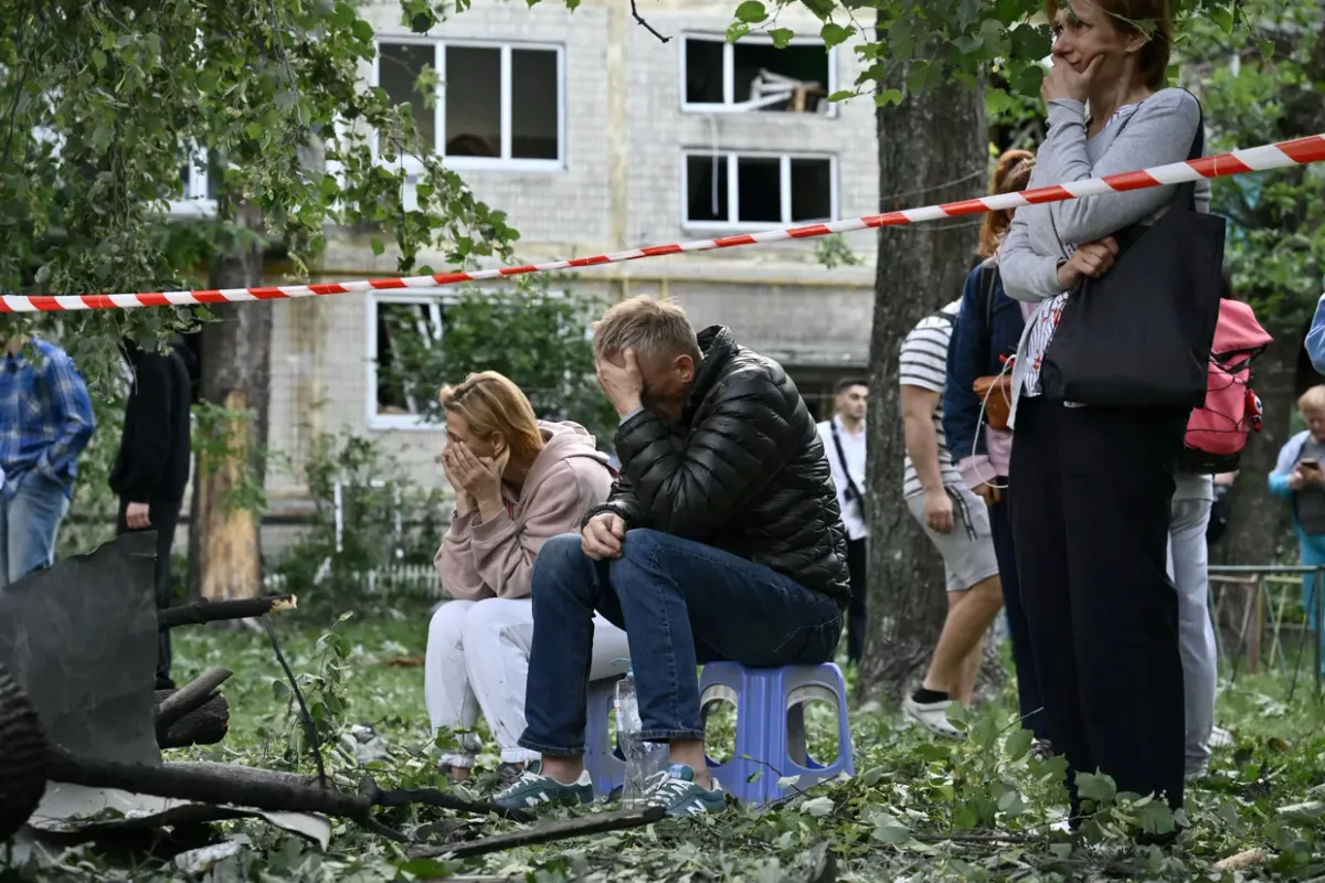 Nga tấn công hàng loạt vào Ukraine, ít nhất 24 người thiệt mạng - Ảnh 1.