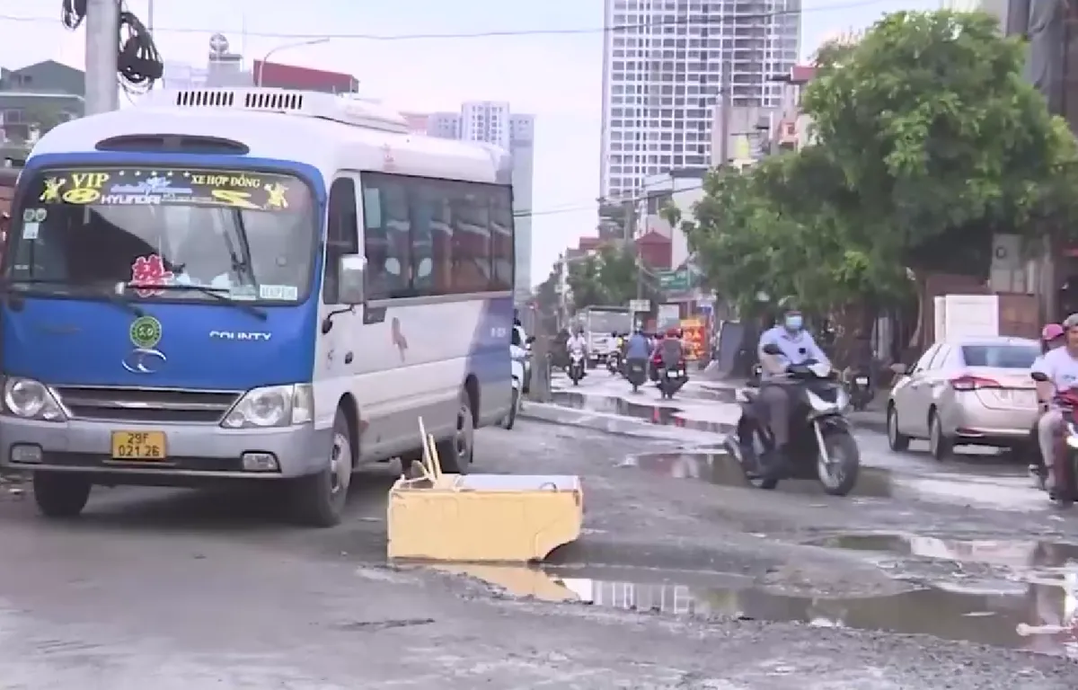 Lãng phí từ loạt dự án giao thông dang dở tại Hà Nội - Ảnh 3.