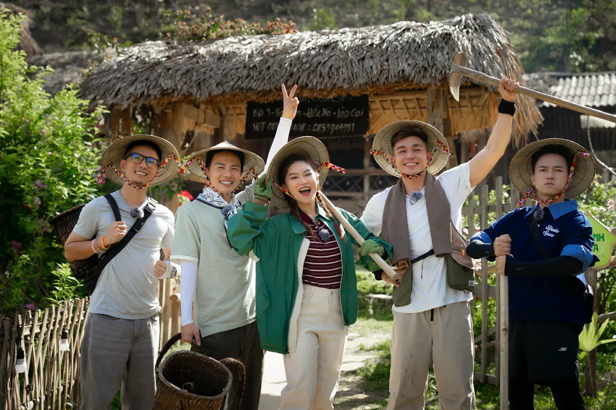 Gia Đình Haha Khoe Thành Tích Mở Màn, Khán Giả Hào Hứng Đi Chữa Lành Cùng Các Ngôi Sao - Ảnh 3. Gia Đình Haha Khoe Thành Tích Mở Màn, Khán Giả Hào Hứng Đi Chữa Lành Cùng Các Ngôi Sao - Ảnh 3.