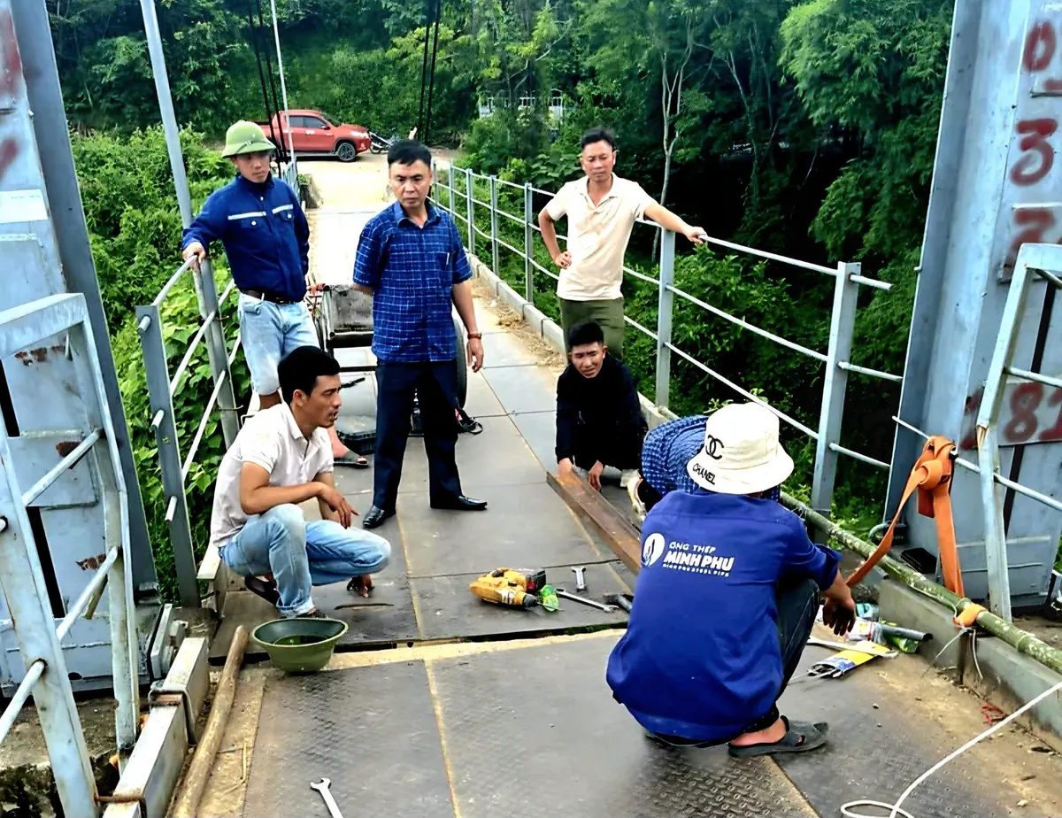 Nghệ An: Sửa chữa cầu treo dân sinh xuống cấp, hư hỏng nặng - Ảnh 2.