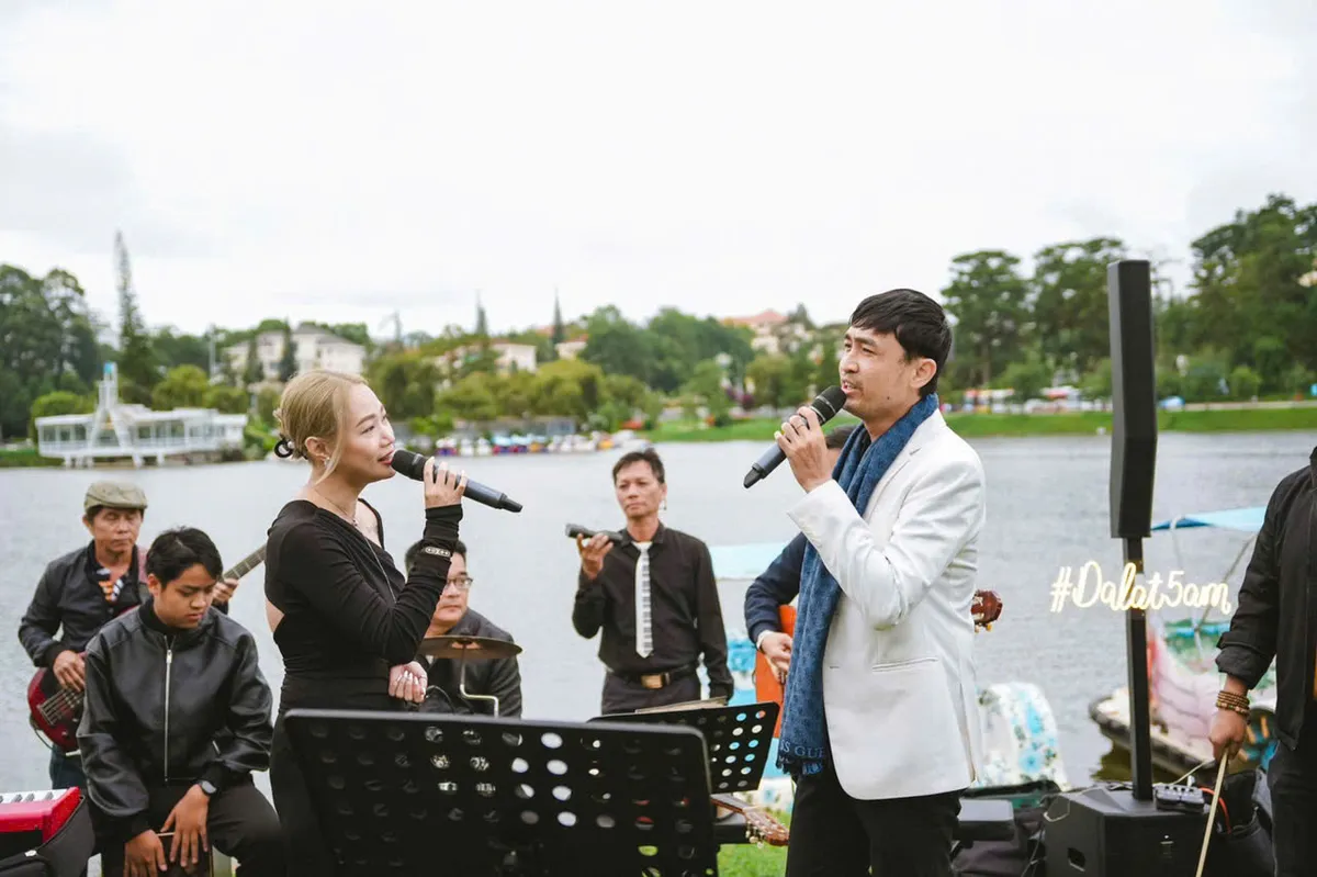 Thưởng thức âm nhạc trong tinh sương Đà Lạt - Ảnh 4.