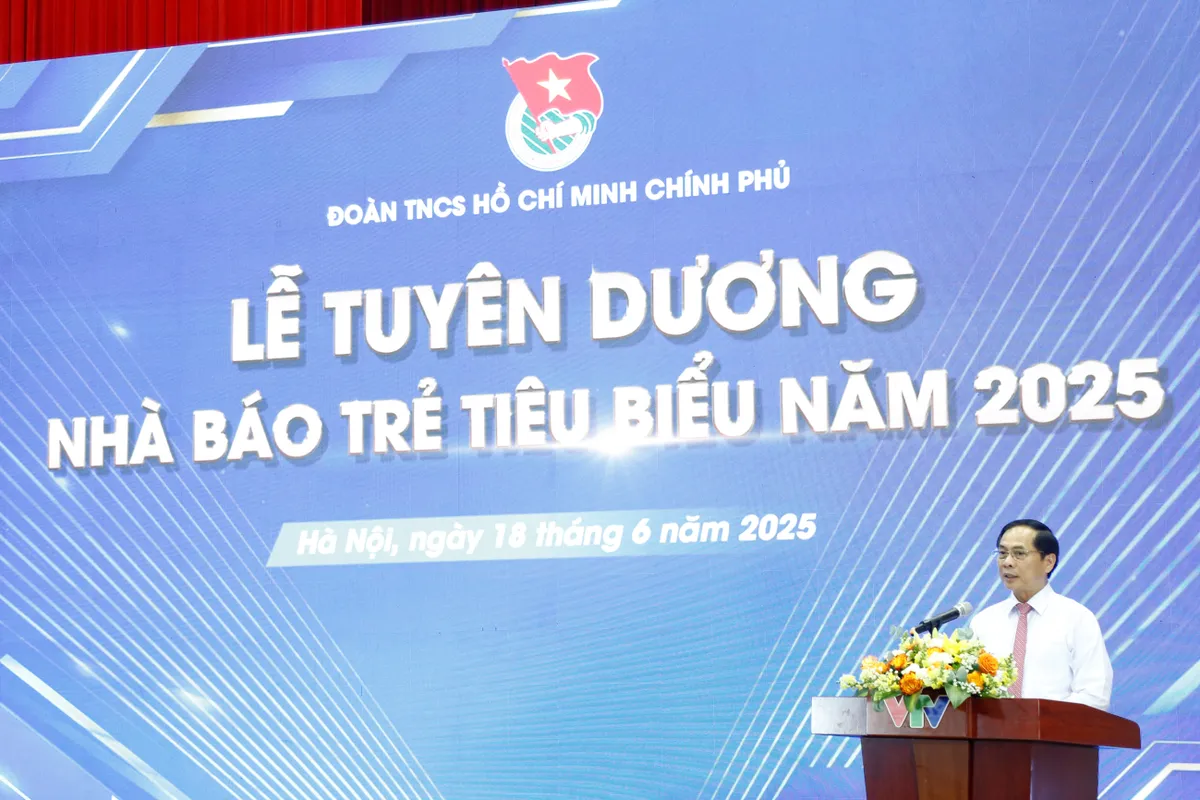 Tuyên dương 50 nhà báo trẻ tiêu biểu năm 2025 thuộc Đoàn Thanh niên Chính phủ - Ảnh 1.