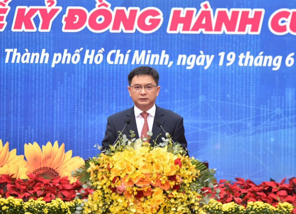 Nhìn lại 100 năm Báo chí Cách mạng Việt Nam qua ảnh - Ảnh 1.