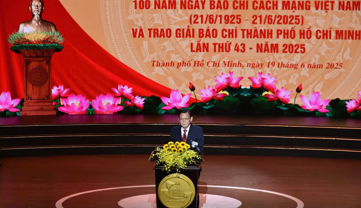 TP Hồ Chí Minh vinh danh 72 tác phẩm báo chí xuất sắc - Ảnh 3.