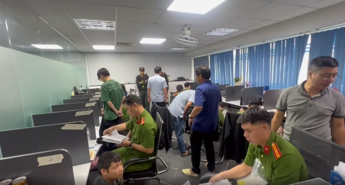 Triệt phá đường dây lừa đảo công nghệ cao quy mô “khủng” chuyên nhắm vào người già - Ảnh 1. Triệt phá đường dây lừa đảo công nghệ cao quy mô “khủng” chuyên nhắm vào người già - Ảnh 1.