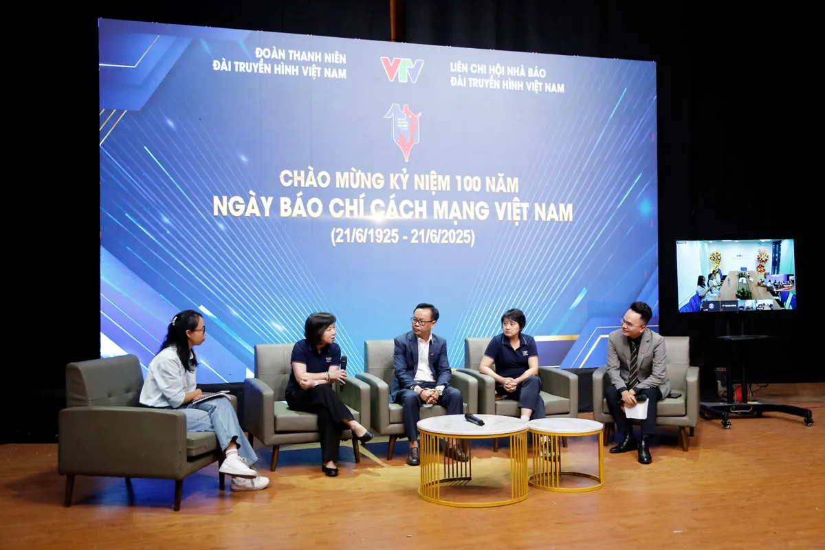 100 giây: Chân dung người làm báo giữa thời đại số - Ảnh 1.
