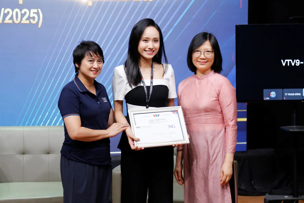 100 giây: Chân dung người làm báo giữa thời đại số - Ảnh 17.